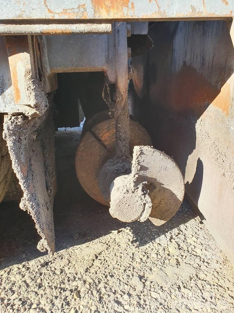 Volvo ABG 6870 Asfaltafwerkmachines