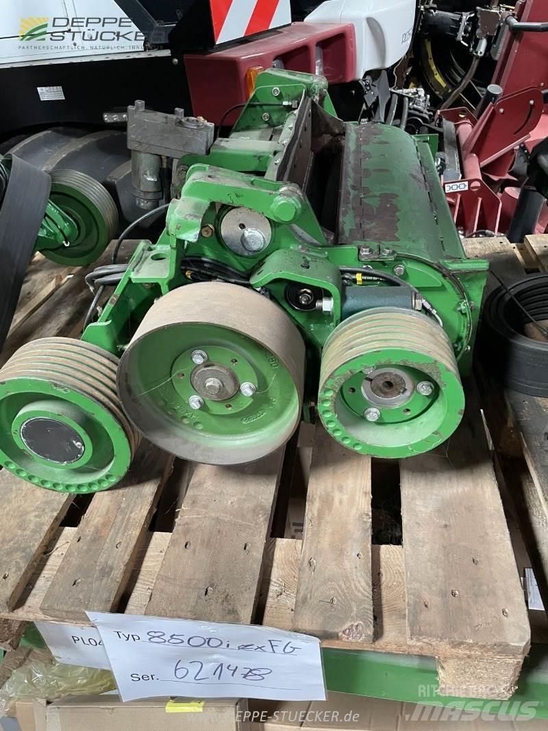John Deere 8500i Getrokken veldhakselaar