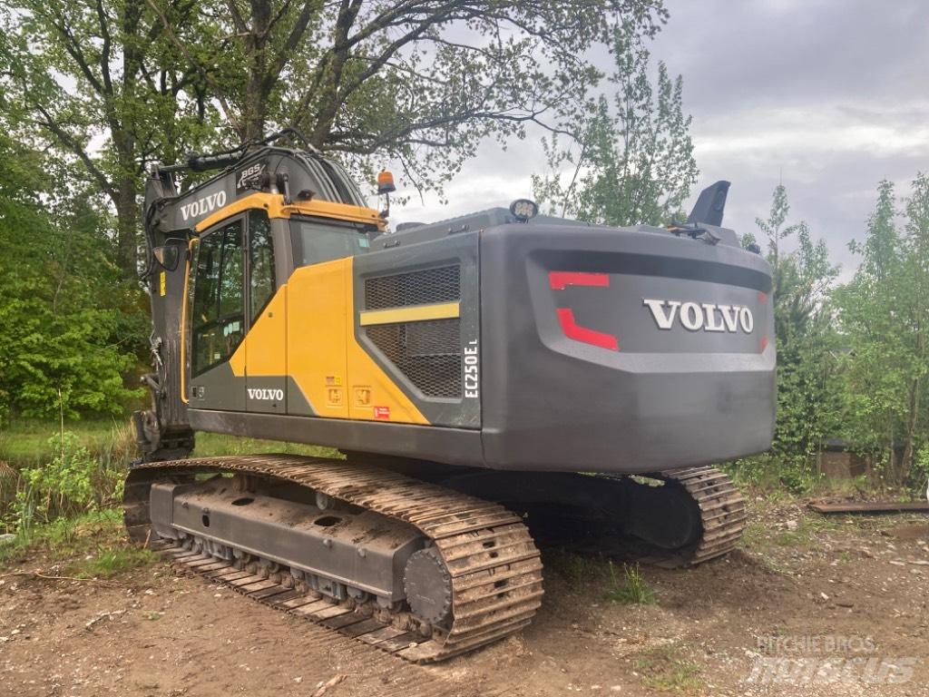 Volvo EC 250 EL Rupsgraafmachines