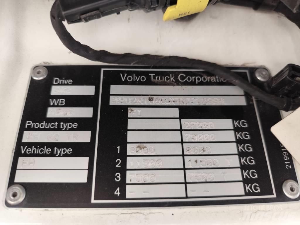 Volvo FH 13 540 Vrachtwagen met vlakke laadvloer en lier