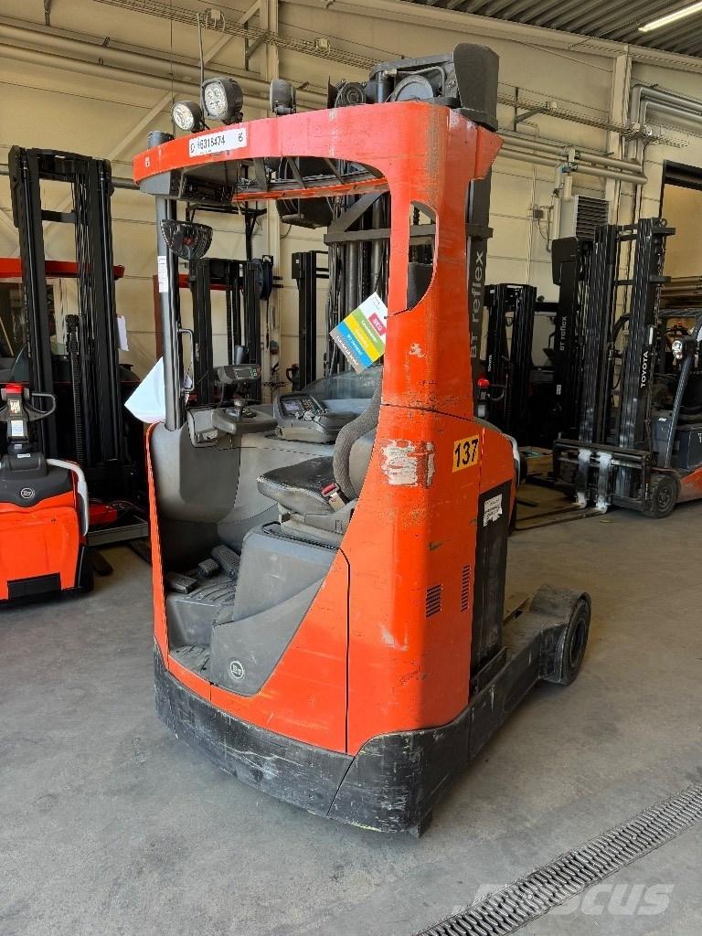 Toyota RRE160R Reachtruck voor hoog niveau