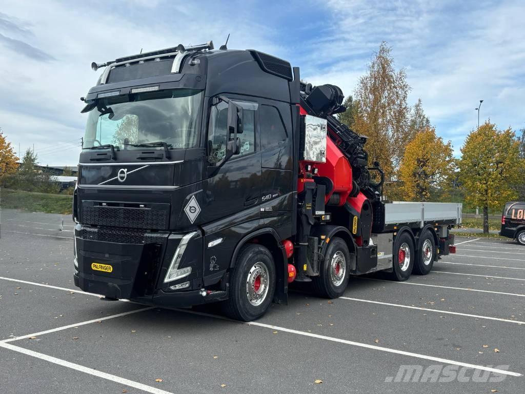 Volvo FH 540 Vlakke laadvloer met kraan