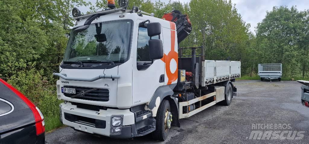 Volvo FL 240 Vlakke laadvloer met kraan