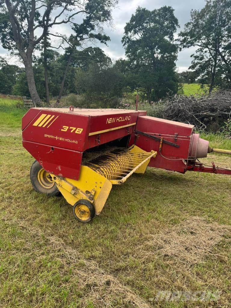 New Holland 378 Vierkante balenpers