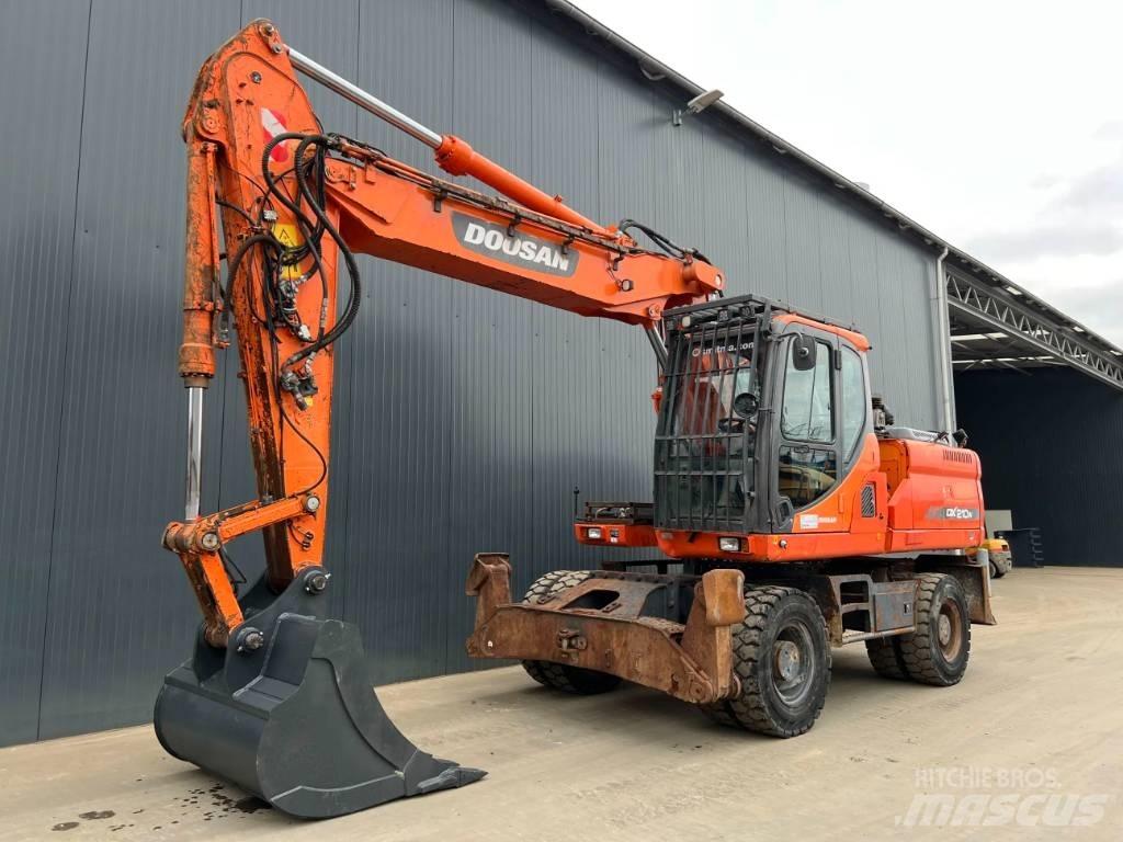 Doosan DX 210 W Wielgraafmachines