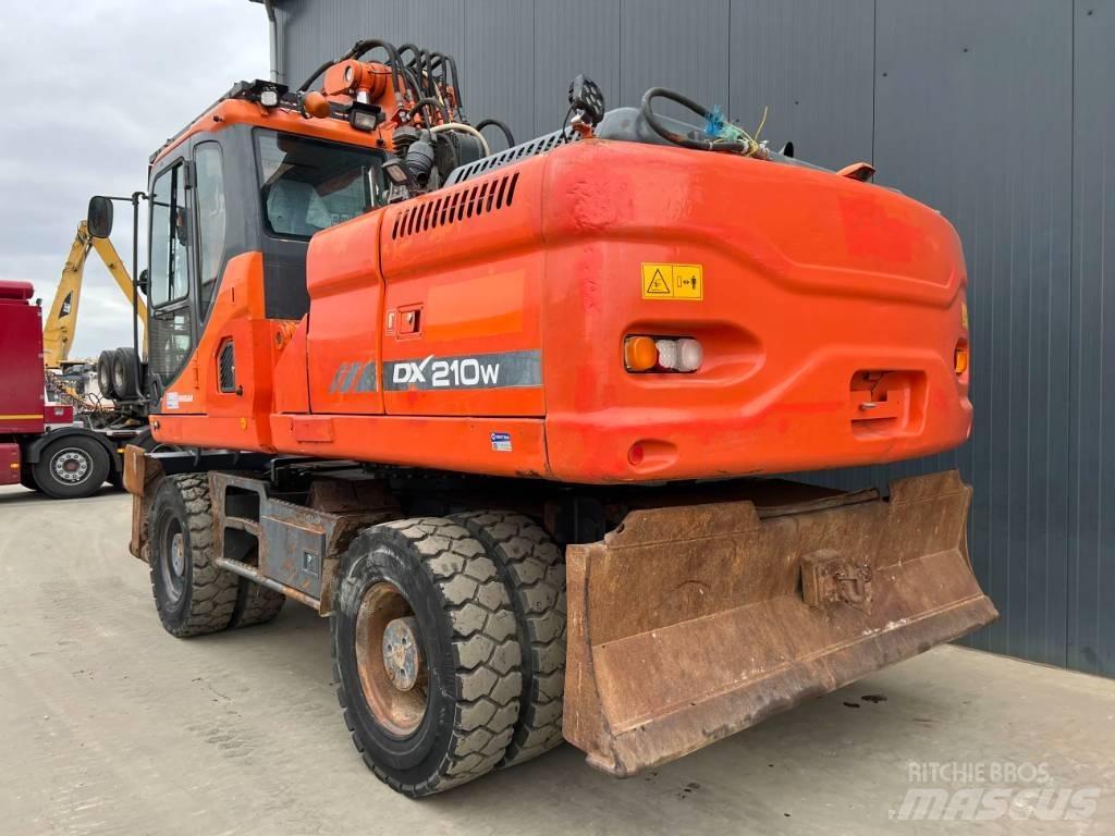 Doosan DX 210 W Wielgraafmachines