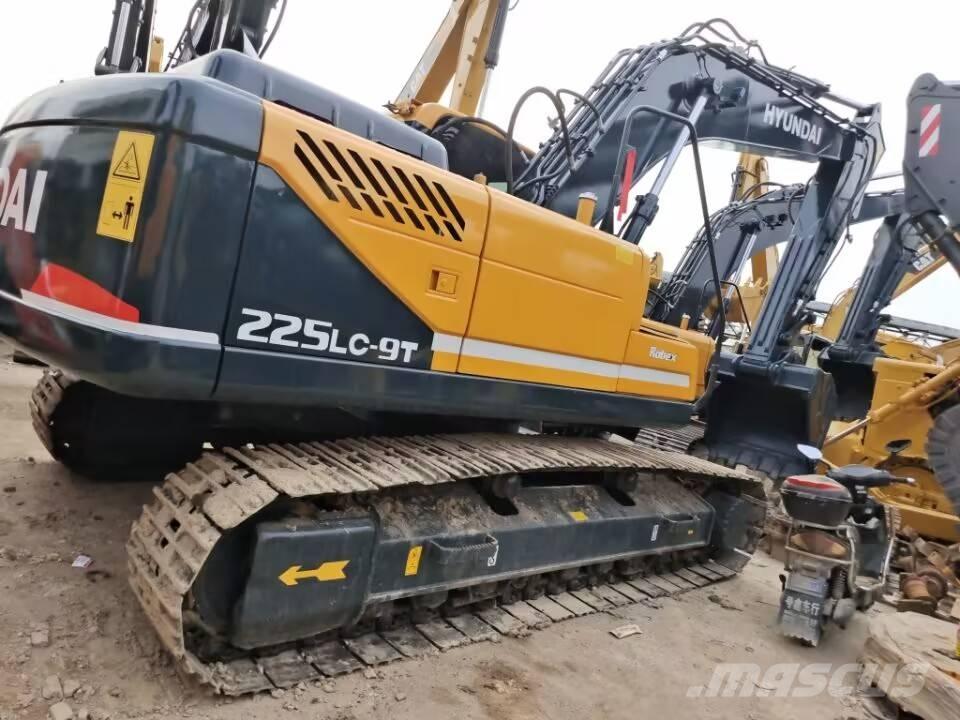 Hyundai 225 LC-9T Rupsgraafmachines