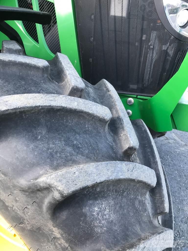 John Deere 6100 M Tractoren