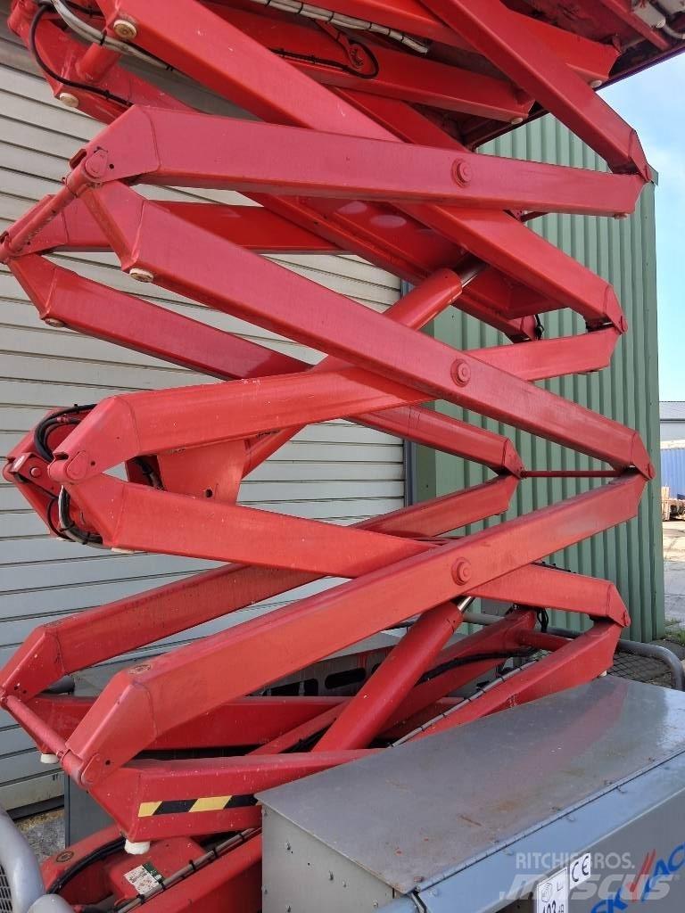 SkyJack SJ 6832 RT Schaarhoogwerkers