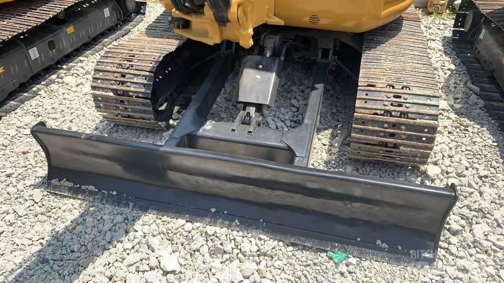 CAT 304 CR Rupsgraafmachines