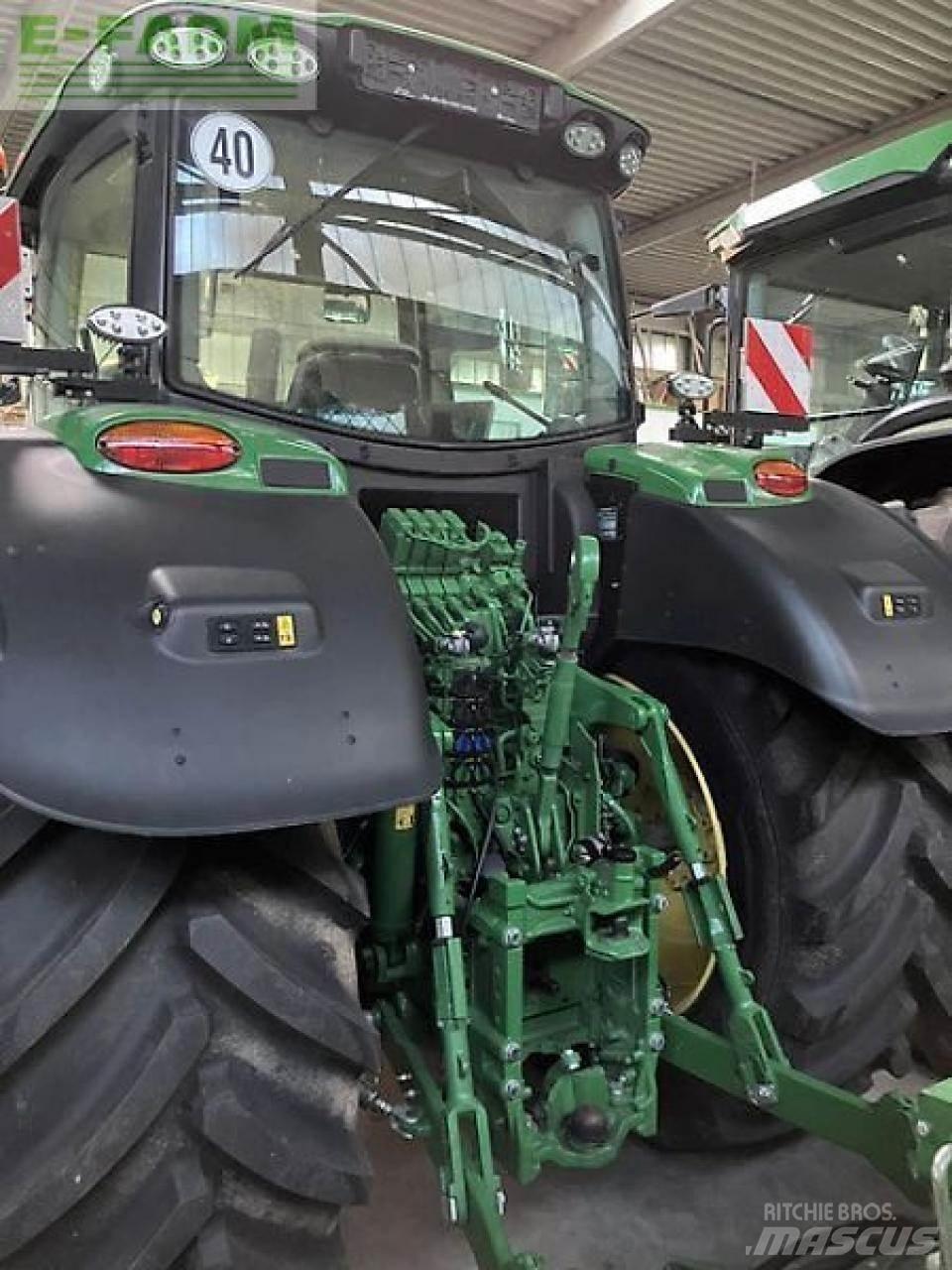 John Deere 6r 215 Tractoren