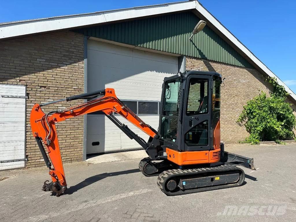 Hitachi ZX26U-6CR Minigraafmachines < 7t