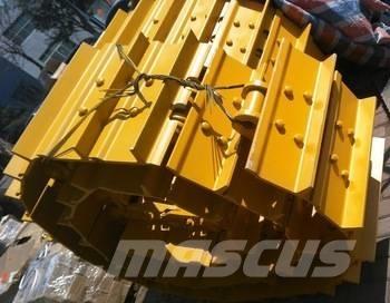 Komatsu D155A-6 Rupsbanden, kettingen en onderstel