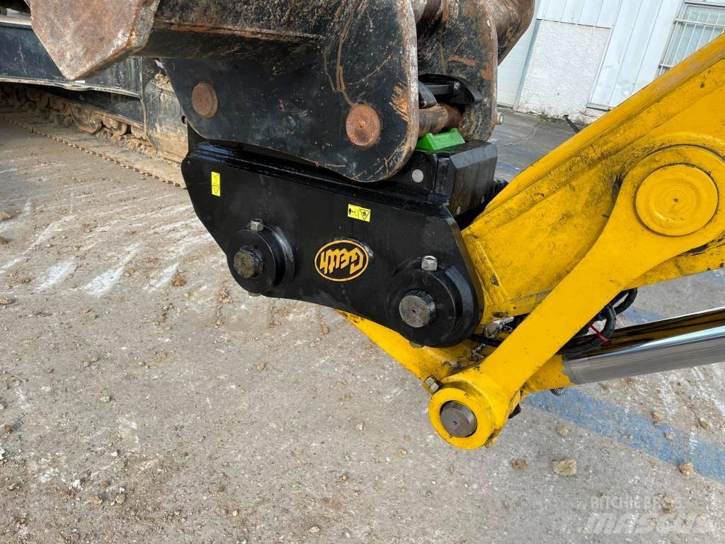 Komatsu PC240LC-11E0 Rupsgraafmachines