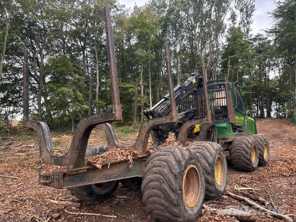 John Deere 1110 E Uitrijwagens