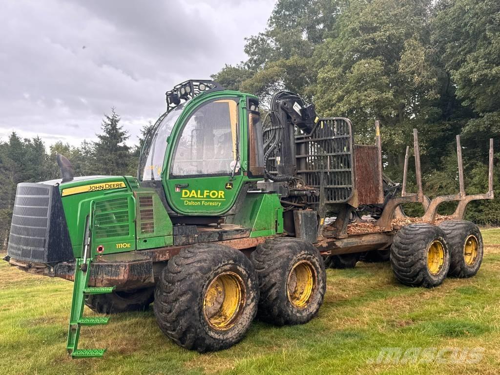 John Deere 1110 E Uitrijwagens