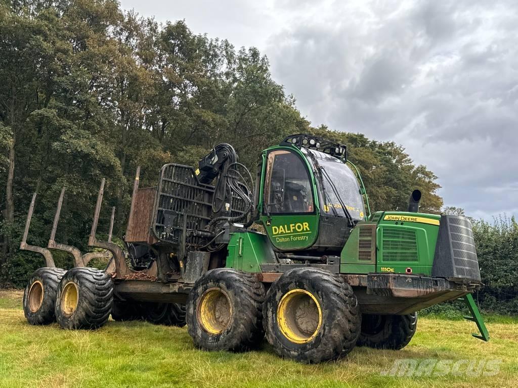 John Deere 1110 E Uitrijwagens