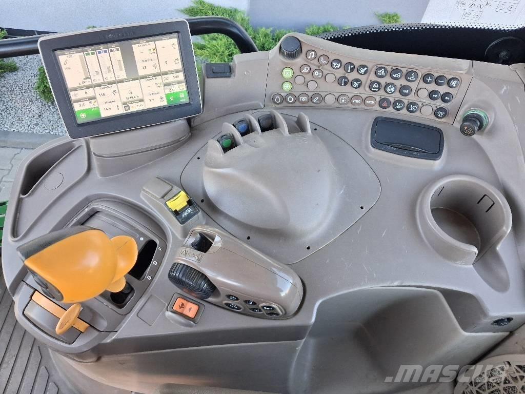 John Deere 6110 R Tractoren