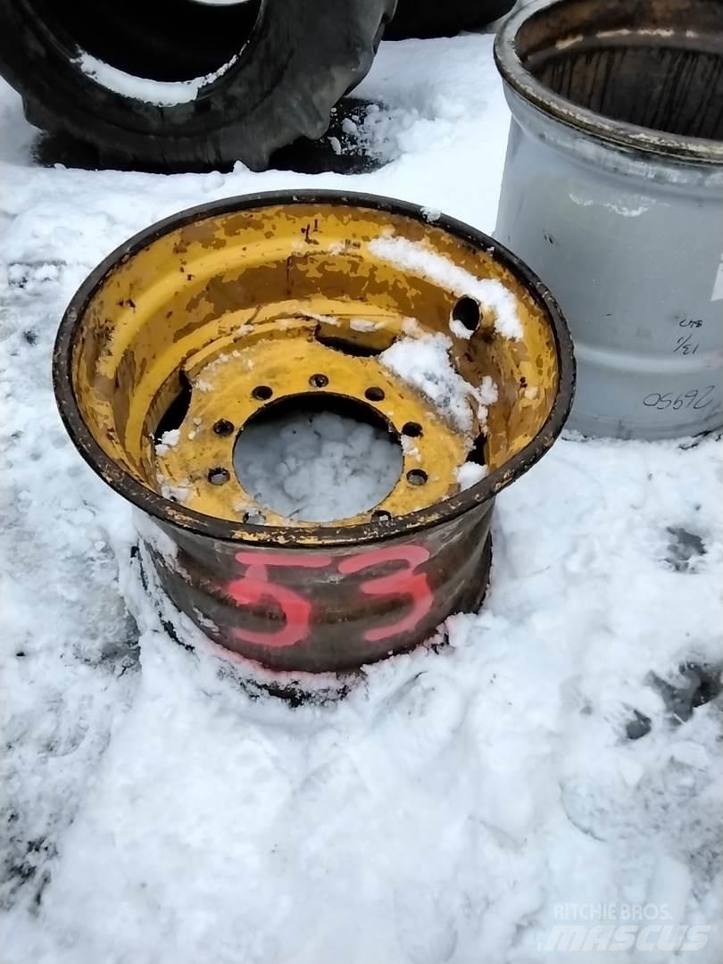 Ösa 250 20x26,5 Banden, wielen en velgen