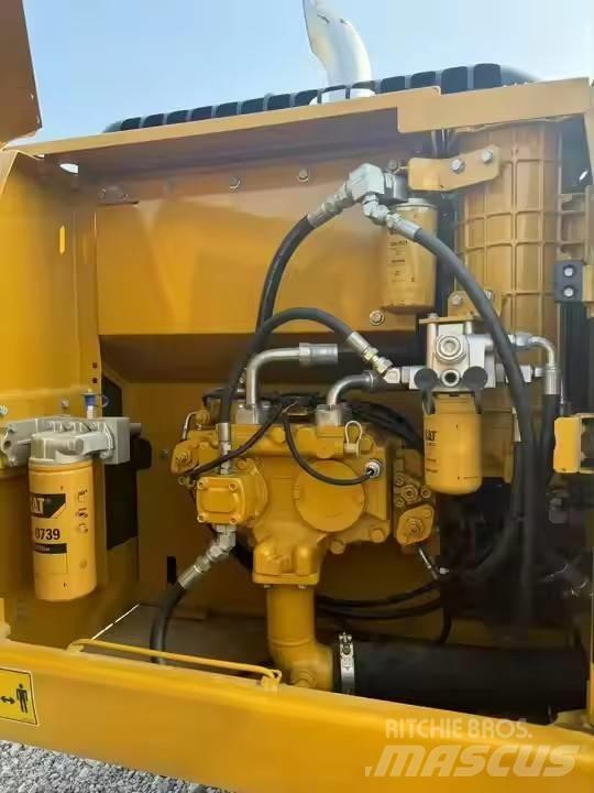CAT CAT323D2L Midigraafmachines 7t - 12t
