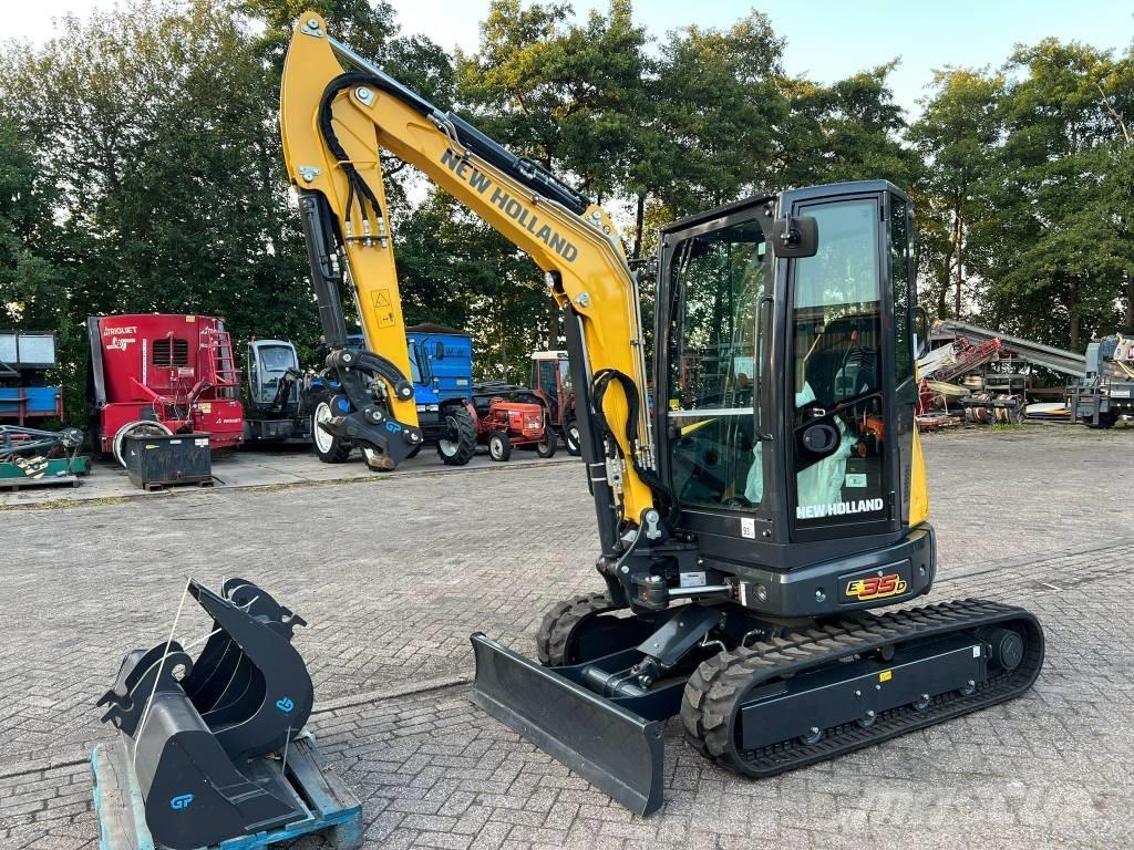 New Holland E 35 D Minigraafmachines < 7t