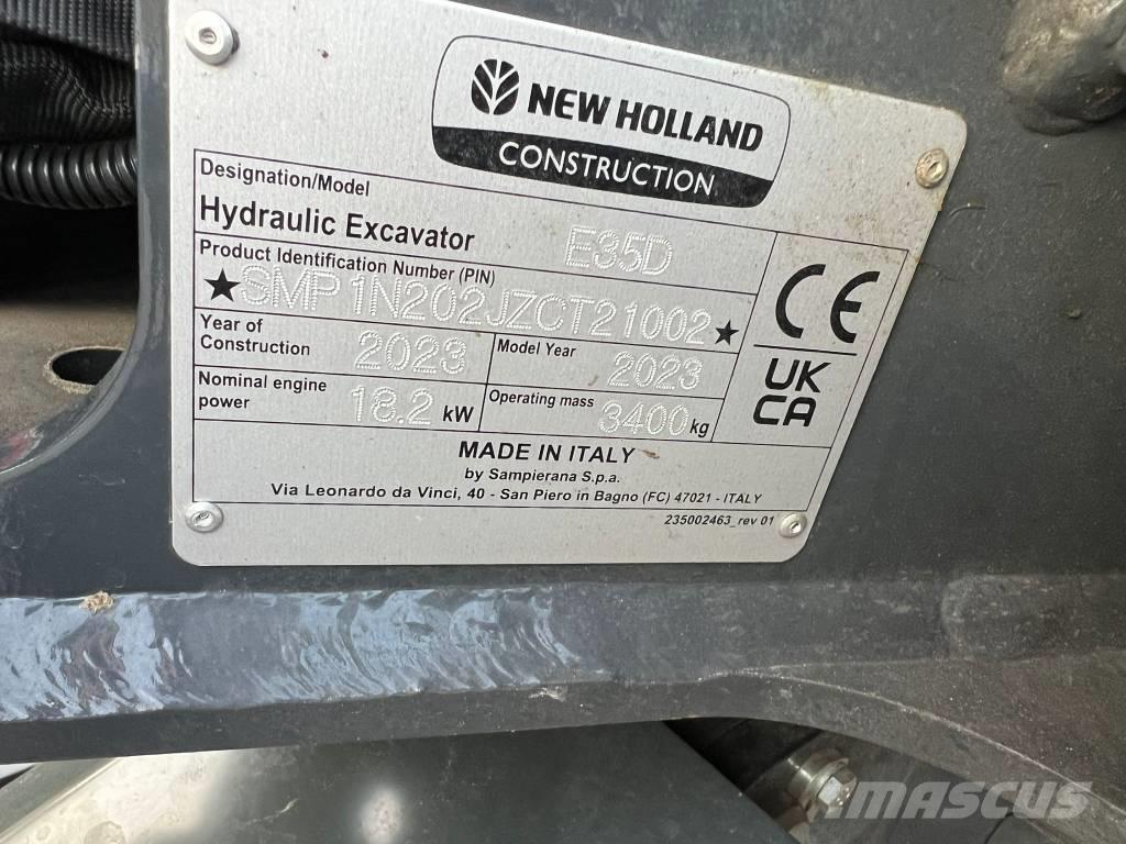 New Holland E 35 D Minigraafmachines < 7t