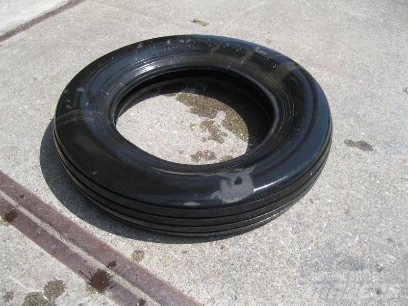 Pirelli 6.00-16 band Banden, wielen en velgen