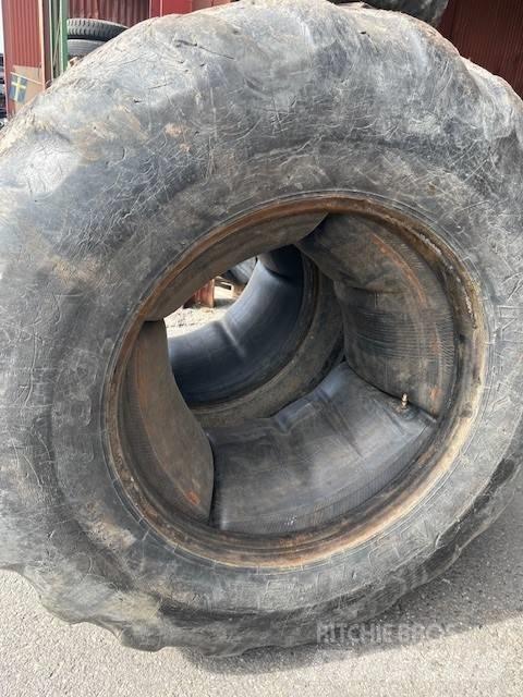 Nokian 600/55-26.5 Banden, wielen en velgen