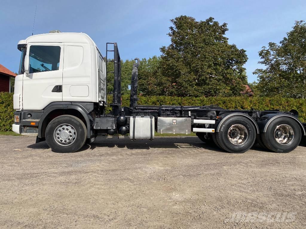 Scania R 144 Vrachtwagen met containersysteem