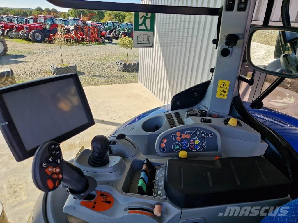 New Holland T 7.235 Tractoren