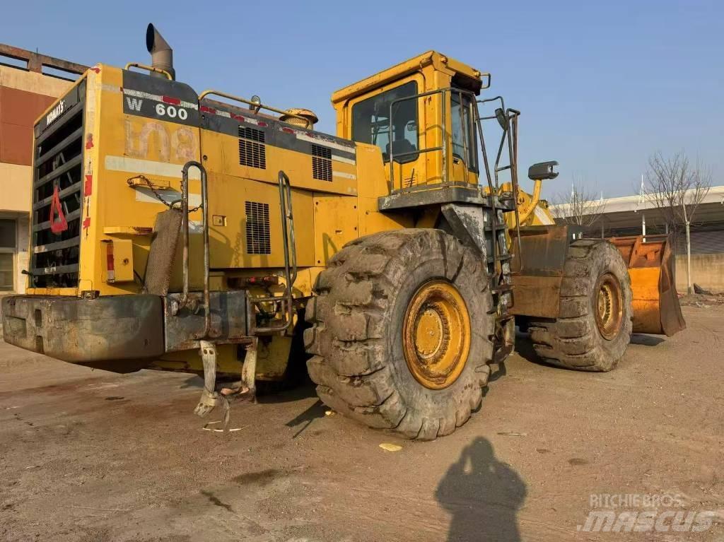 Komatsu WA 600-3 Wielladers