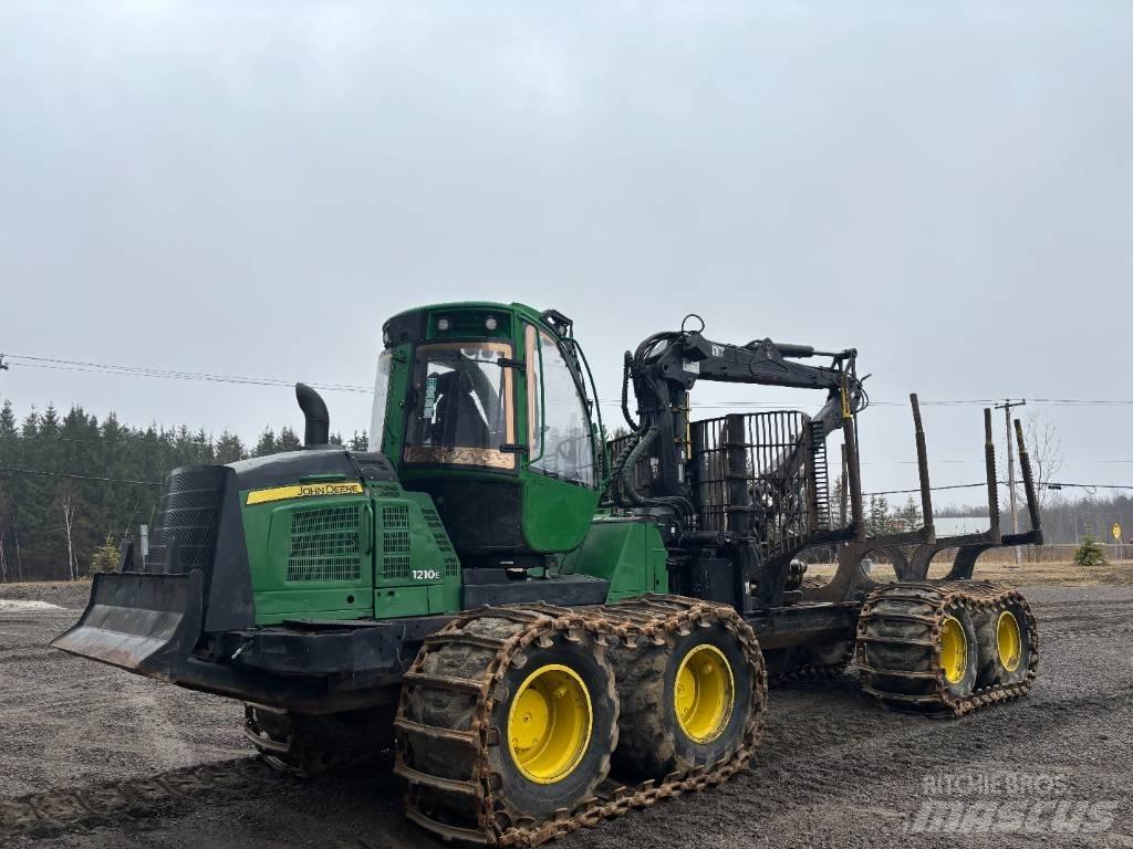 John Deere 1210 E Uitrijwagens