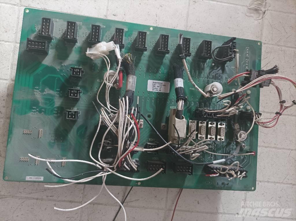 Liebherr R 916 LC Electronics