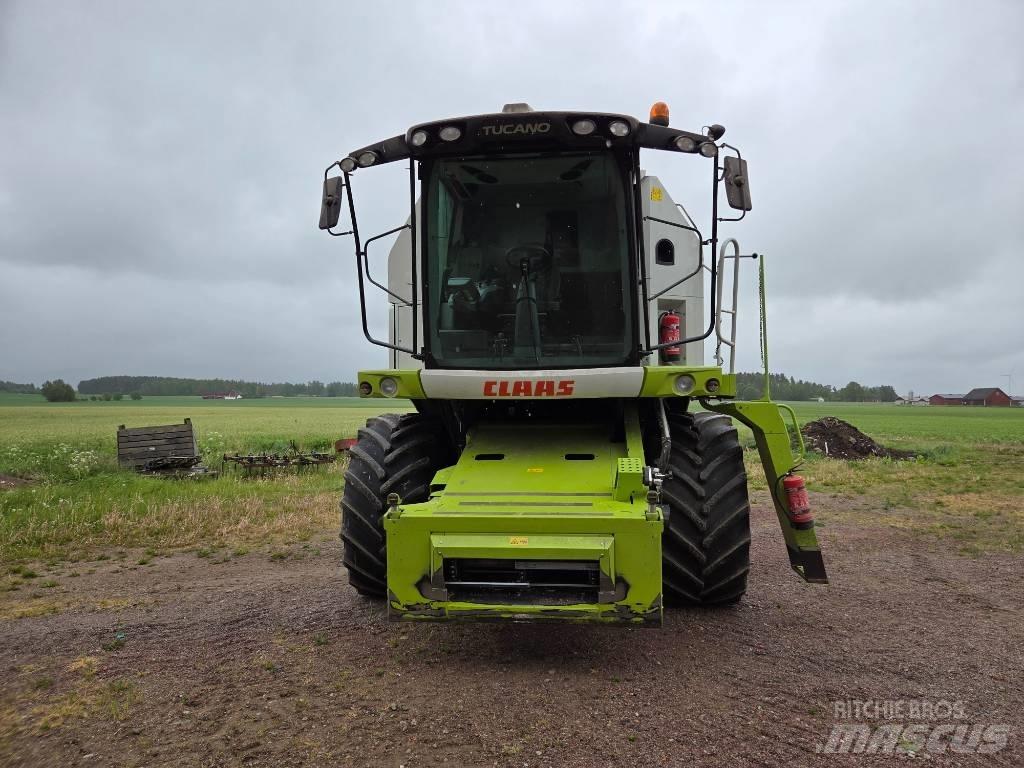 CLAAS Tucano 430 Maaidorsmachines