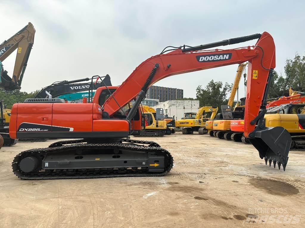 Doosan DX 225 LC-9 Rupsgraafmachines