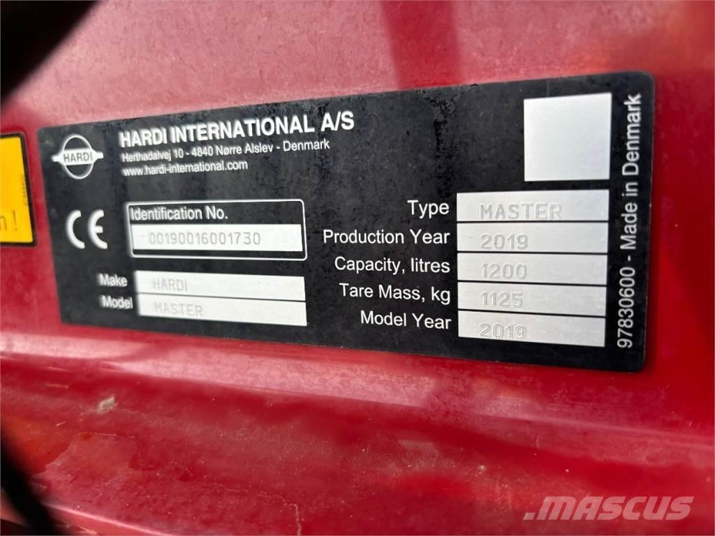 Hardi Master 1200 Getrokken spuitmachines
