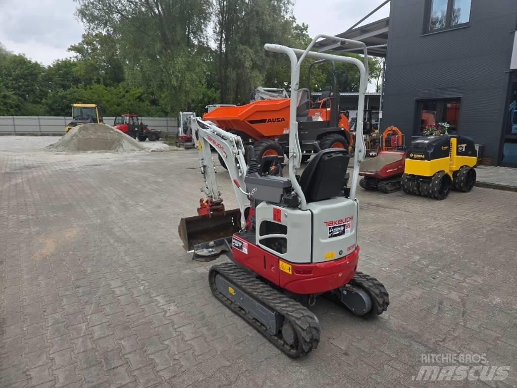 Takeuchi TB 210 R Minigraafmachines < 7t