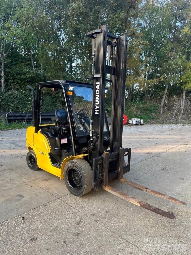 Hyundai 30 D-9 Diesel heftrucks