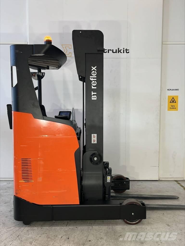 BT RR E 140 H Reachtruck voor hoog niveau