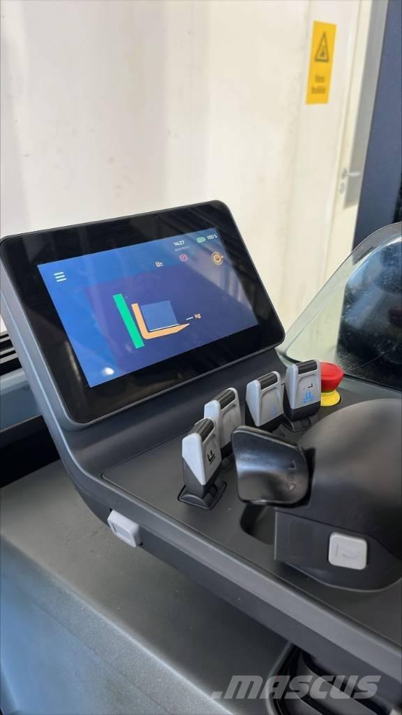 BT RR E 140 H Reachtruck voor hoog niveau