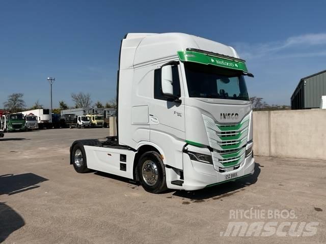 Iveco S-Way 570 Trekkers