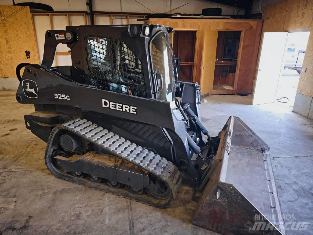 John Deere 325 G Schrankladers