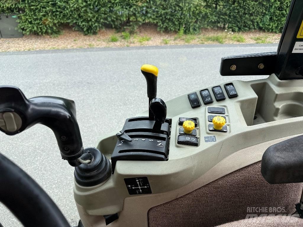 John Deere 3720 Compacttrekkers
