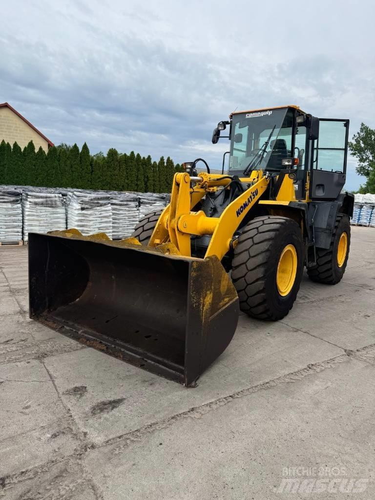 Komatsu WA250 Wielladers