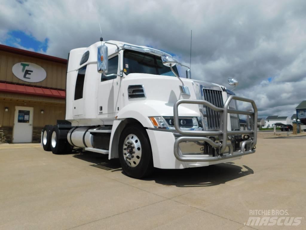 Western Star 5700 XE Trekkers