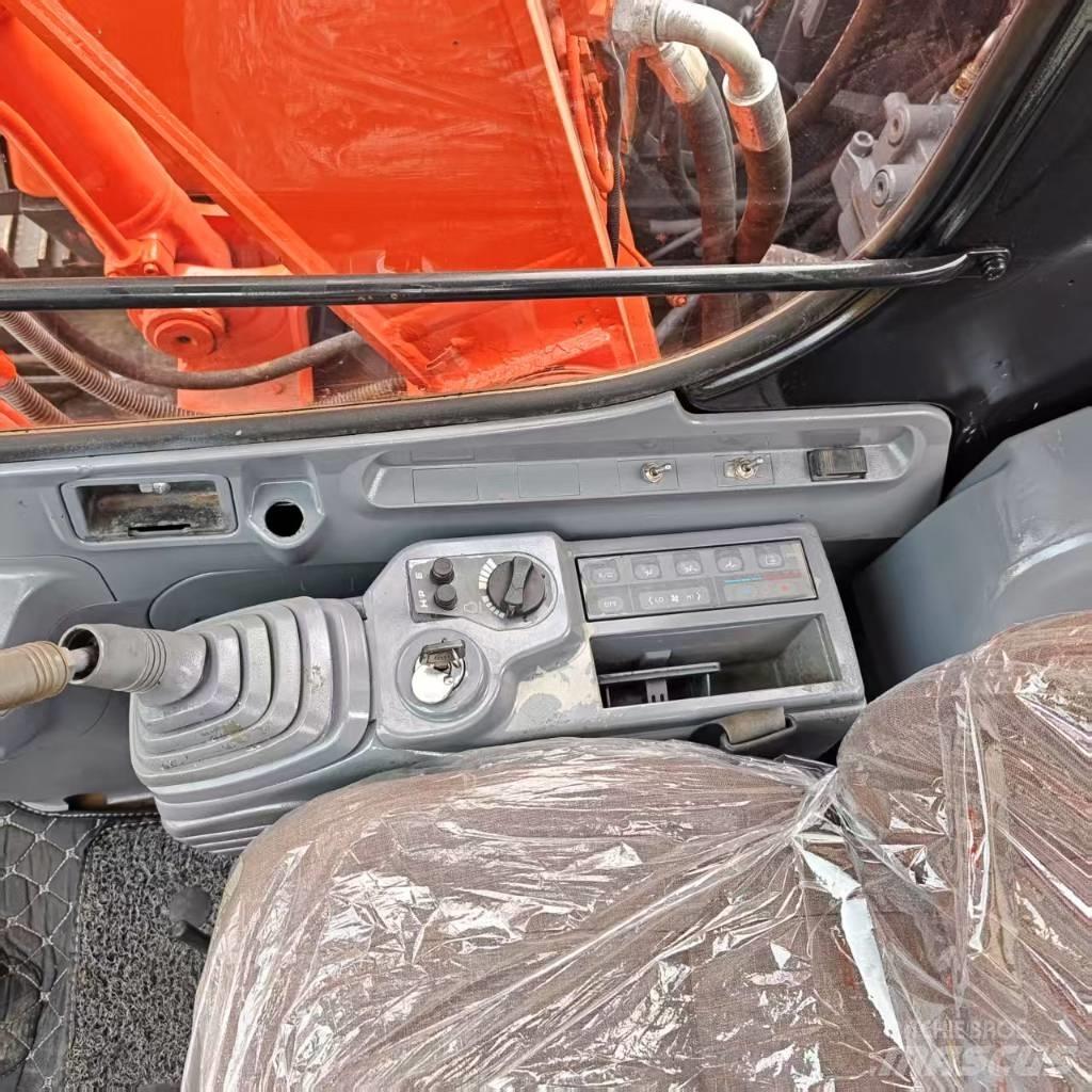 Hitachi EX 120 Rupsgraafmachines