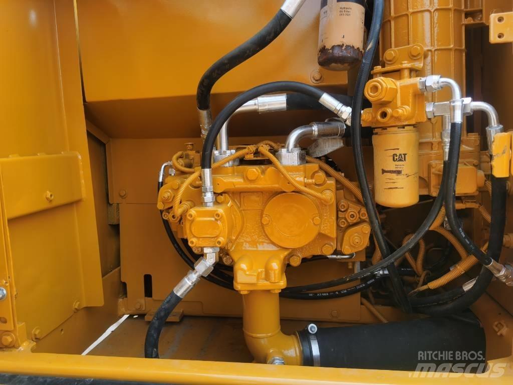 CAT 320 D Rupsgraafmachines