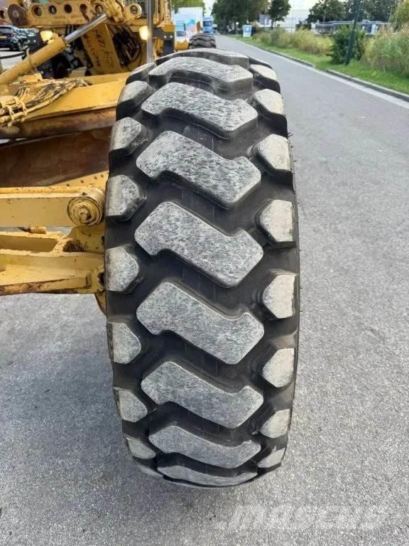 CAT 140H Graders