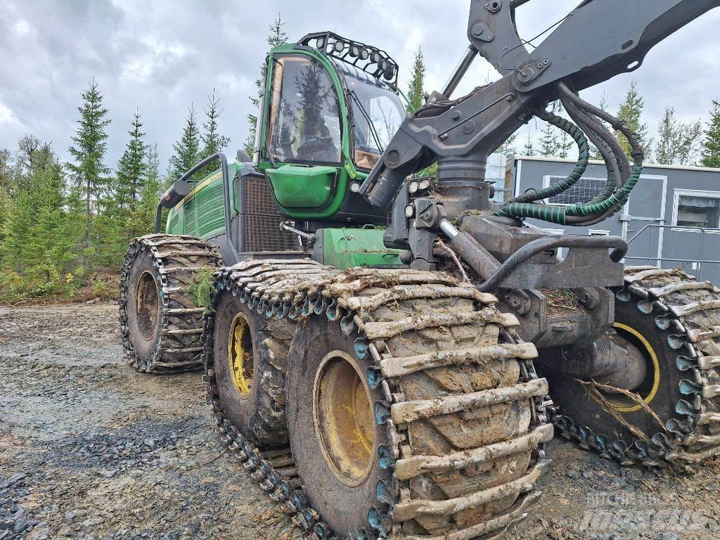 John Deere 1470 Harvesters