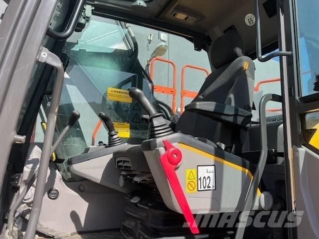Volvo EC 200 E Rupsgraafmachines